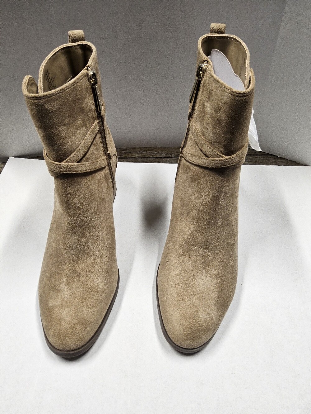 NWOT Size 6.5M Anne Klein Suede Ankle Boots in Color Sand with Block Heel